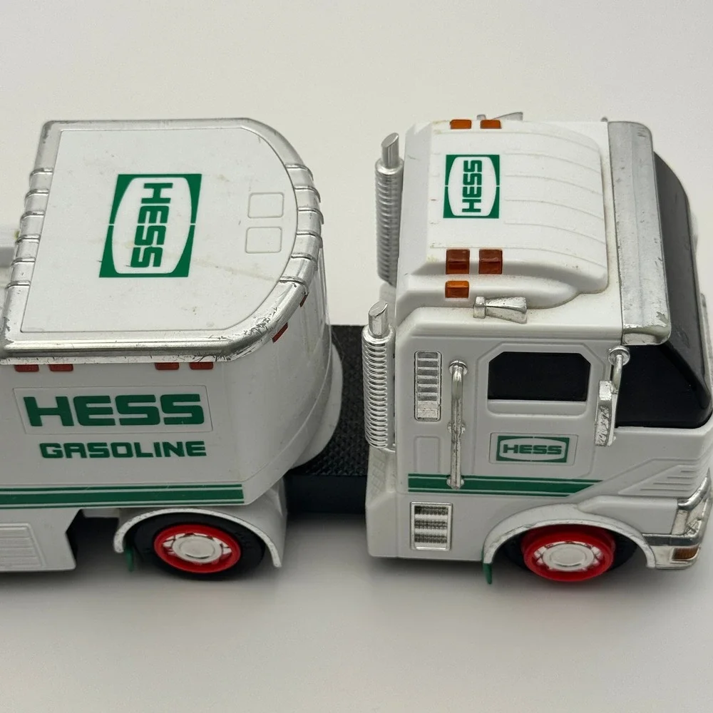 Hess Gasoline Transport Truck White Green Red Lights Collectible Toy 1990s